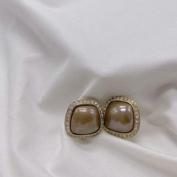 Joan Collins clip earrings champagne faux  pearl & crystal - Picture 4 of 5